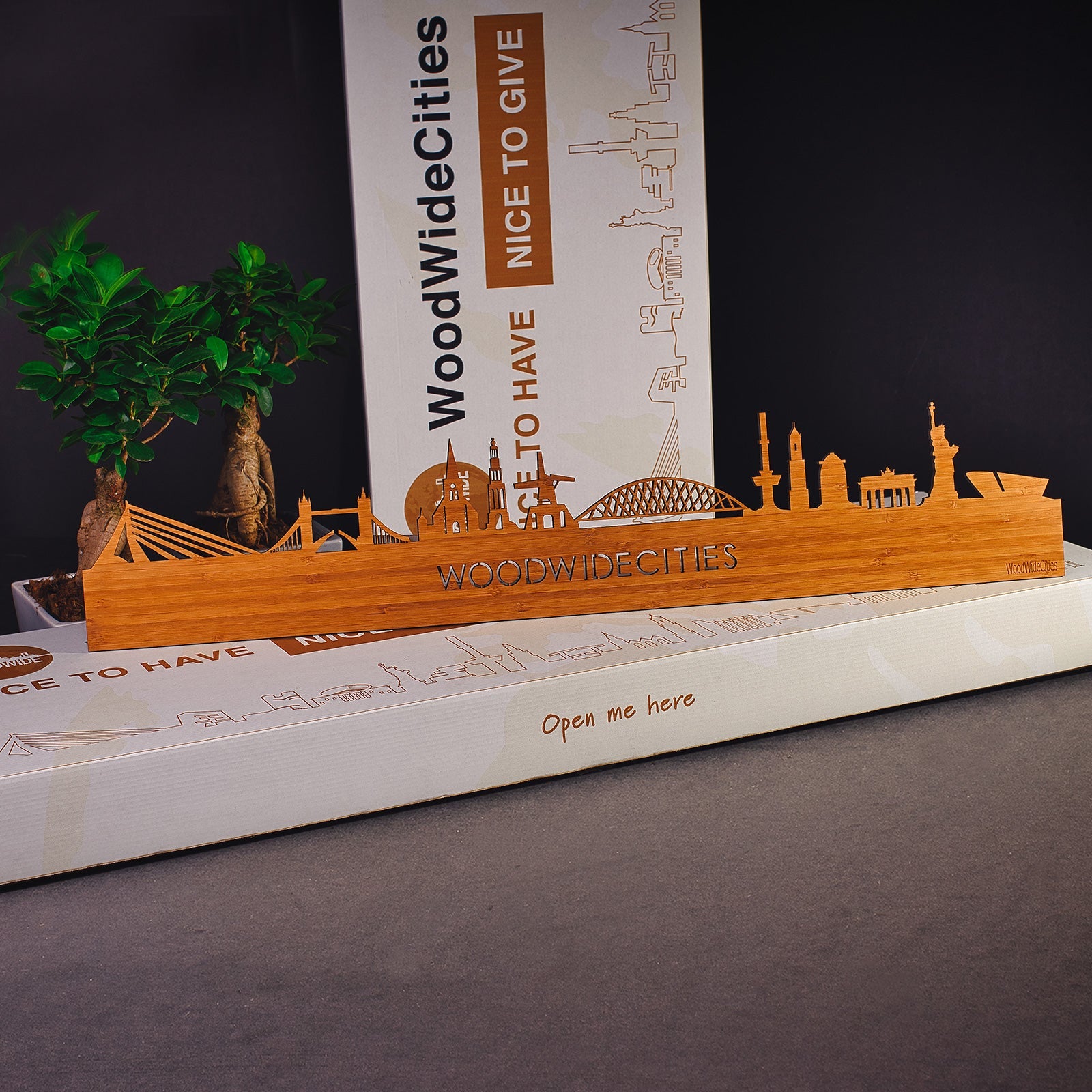 Skyline Beuningen Bamboe houten cadeau decoratie relatiegeschenk van WoodWideCities