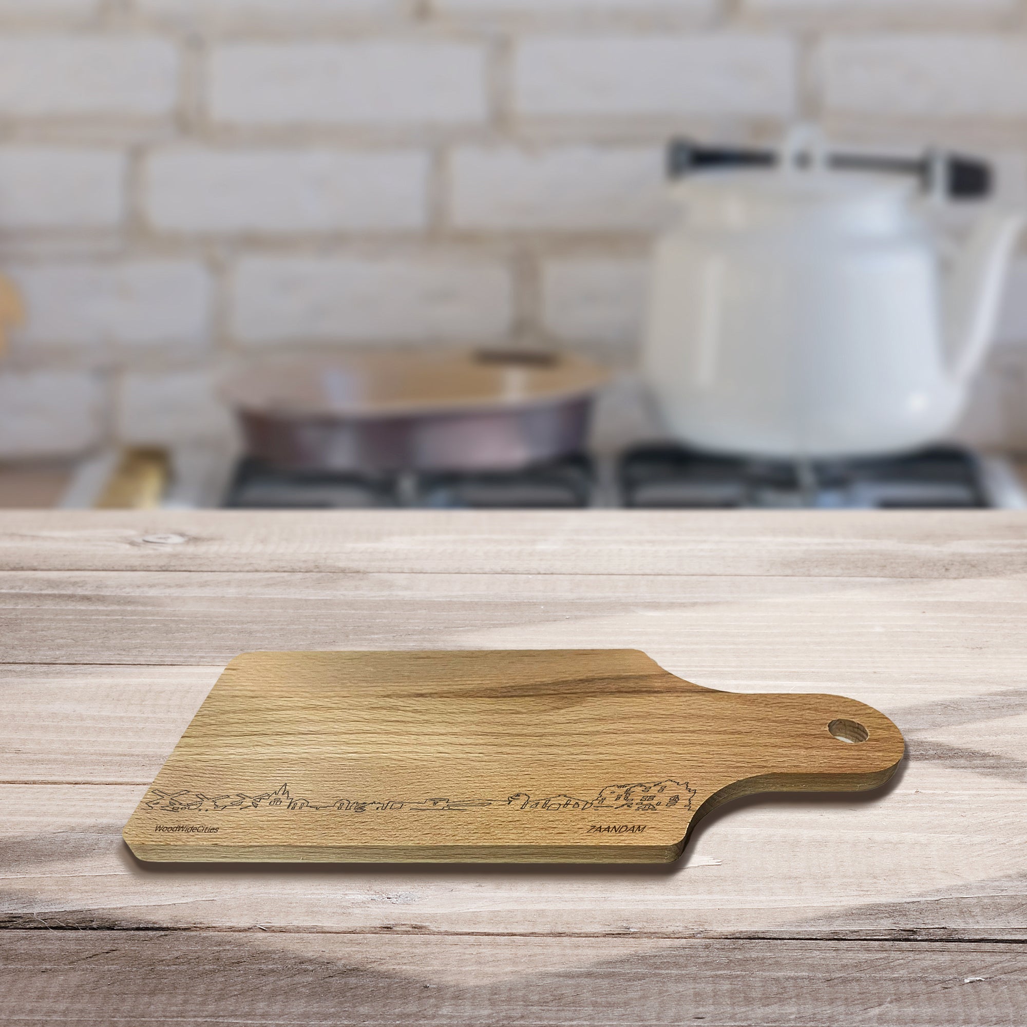 Skyline Borrelplank Zaandam houten cadeau decoratie relatiegeschenk van WoodWideCities