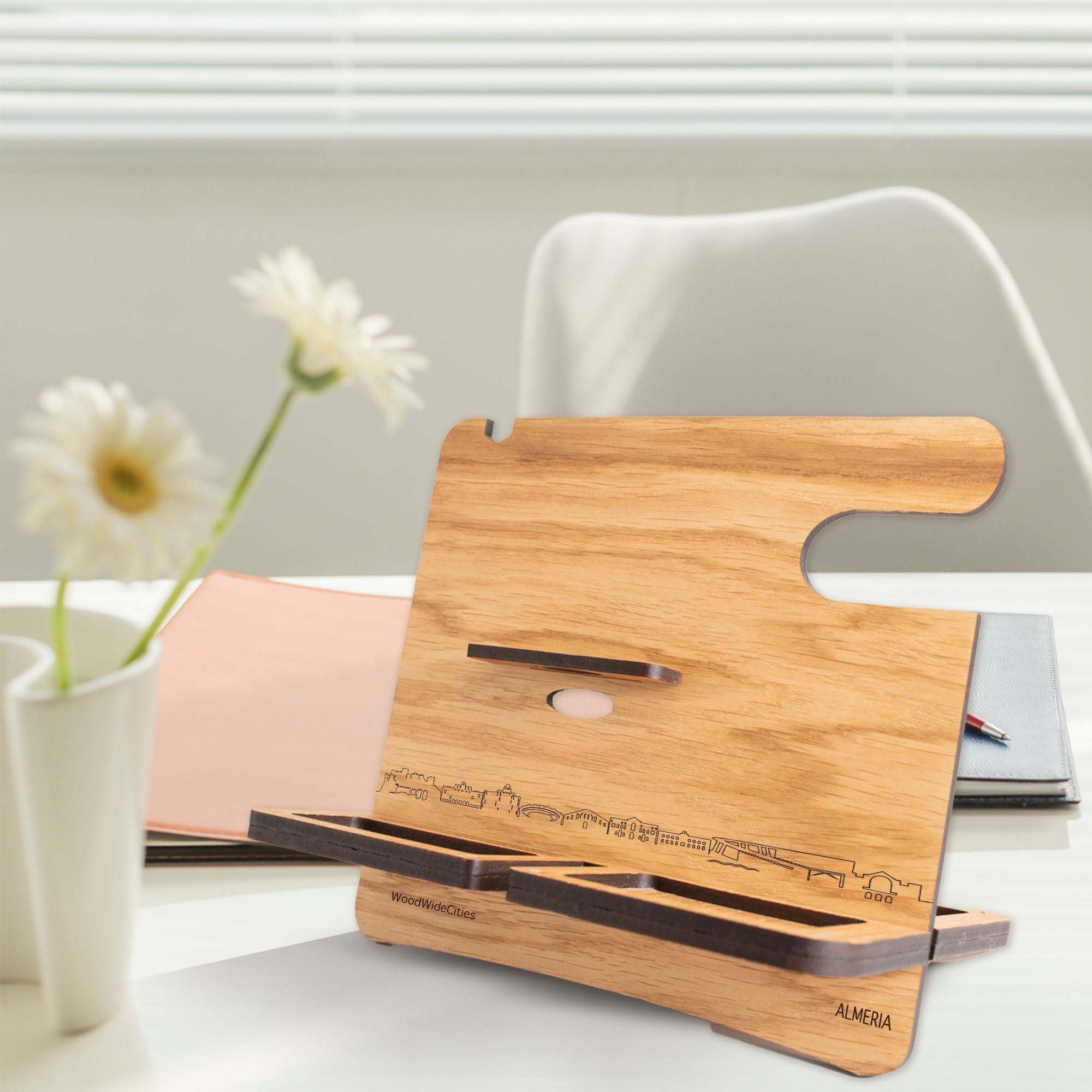 Skyline Desk Organizer Almeria houten cadeau decoratie relatiegeschenk van WoodWideCities