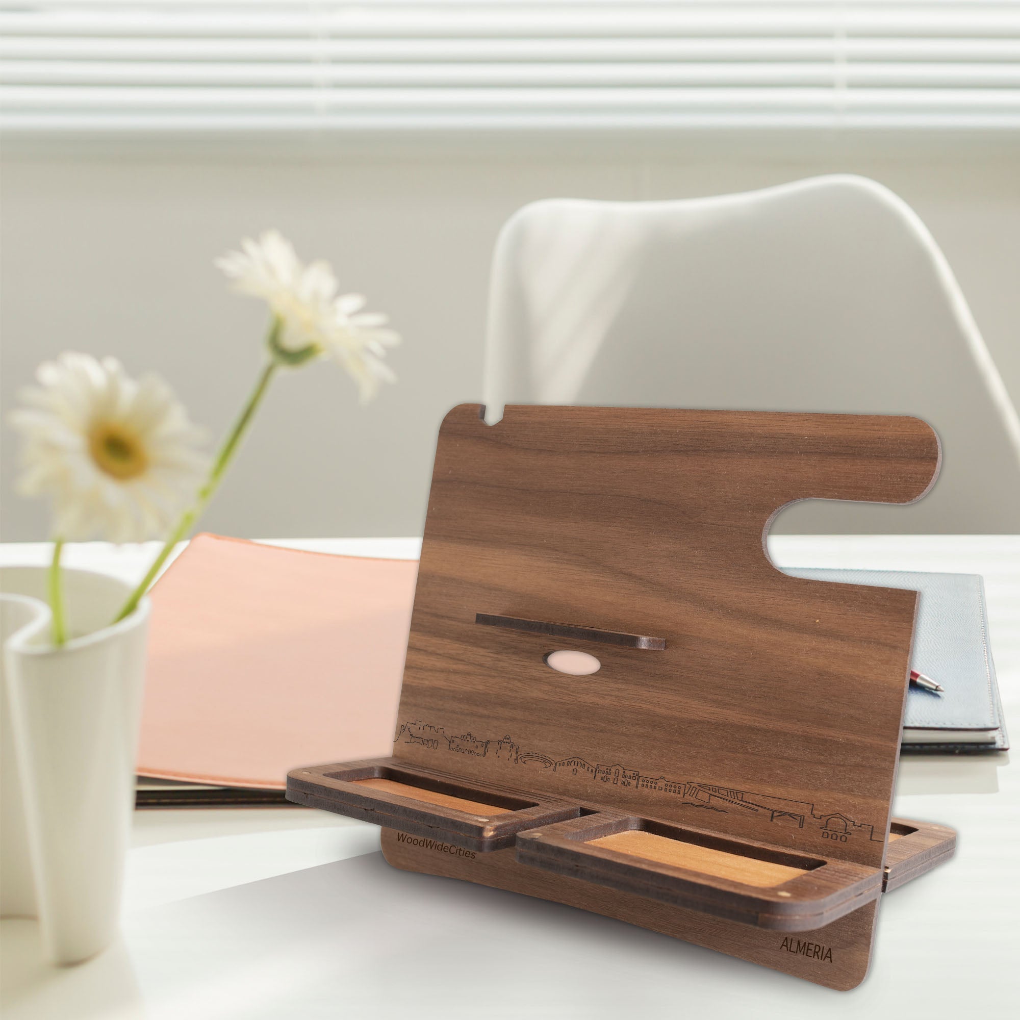 Skyline Desk Organizer Almeria houten cadeau decoratie relatiegeschenk van WoodWideCities