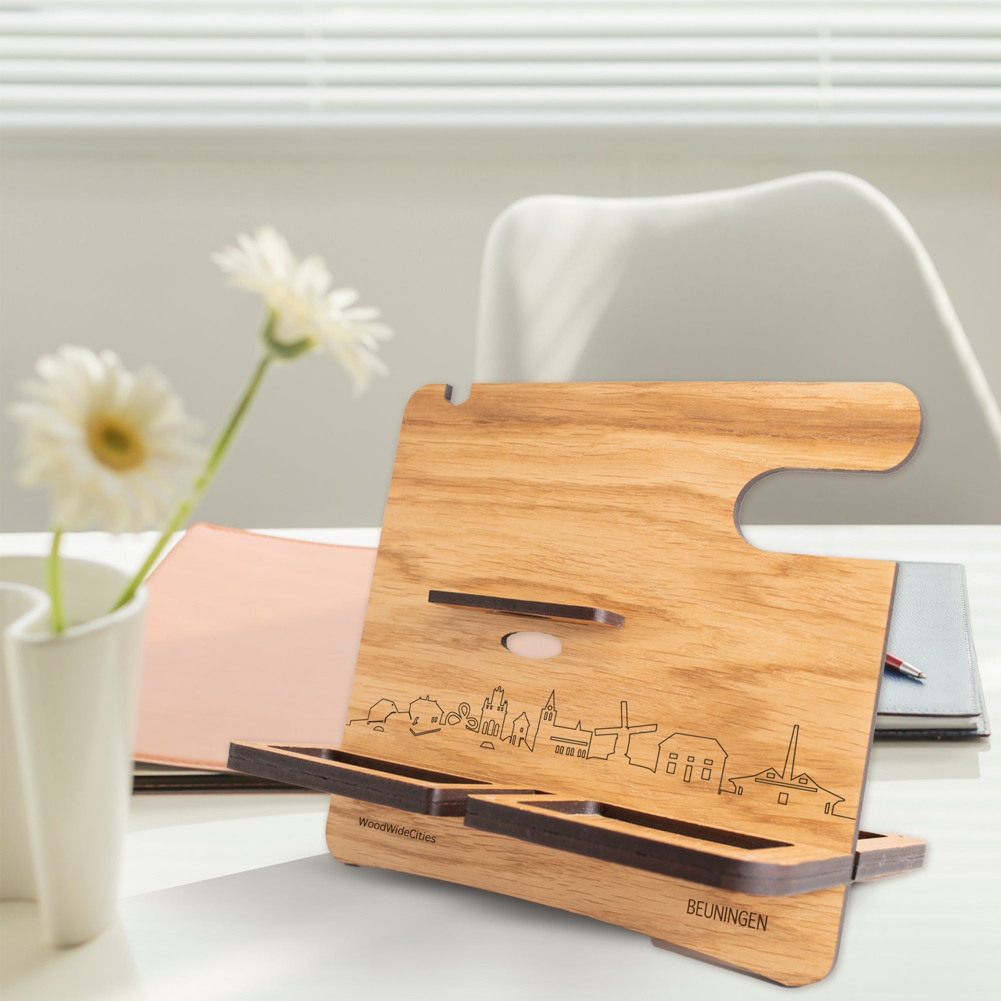 Skyline Desk Organizer Beuningen houten cadeau decoratie relatiegeschenk van WoodWideCities