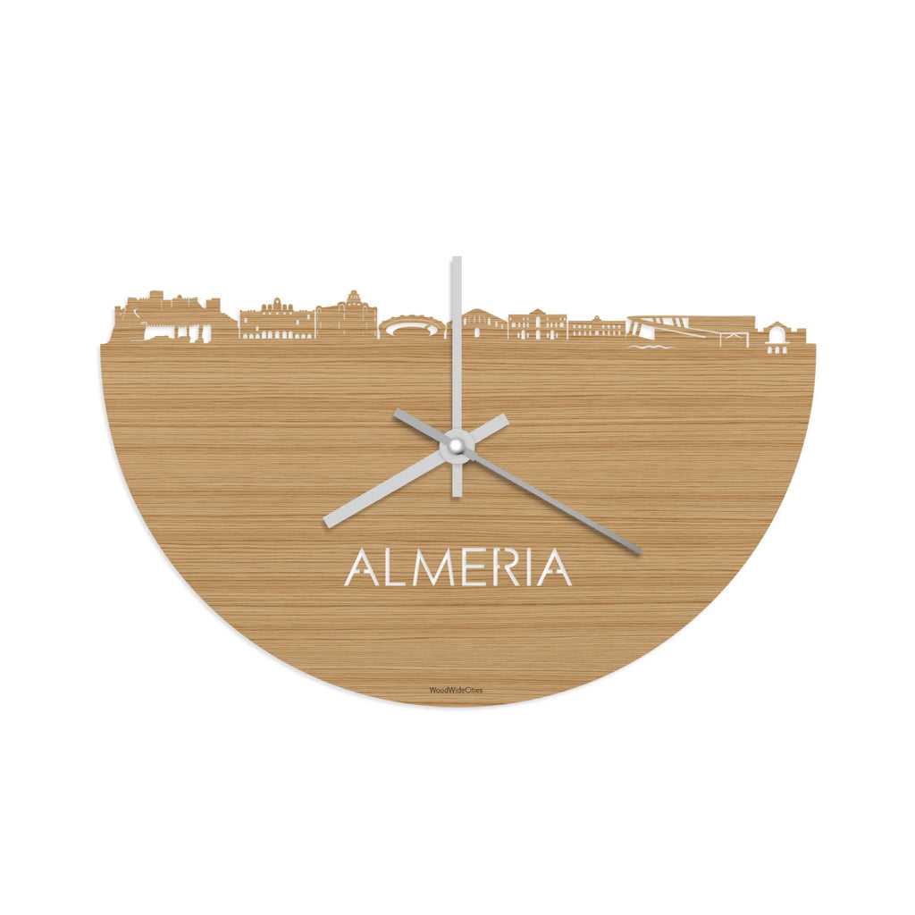 Skyline Klok Almeria Bamboe houten cadeau decoratie relatiegeschenk van WoodWideCities