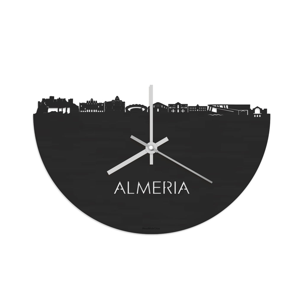 Skyline Klok Almeria Black Zwart houten cadeau decoratie relatiegeschenk van WoodWideCities