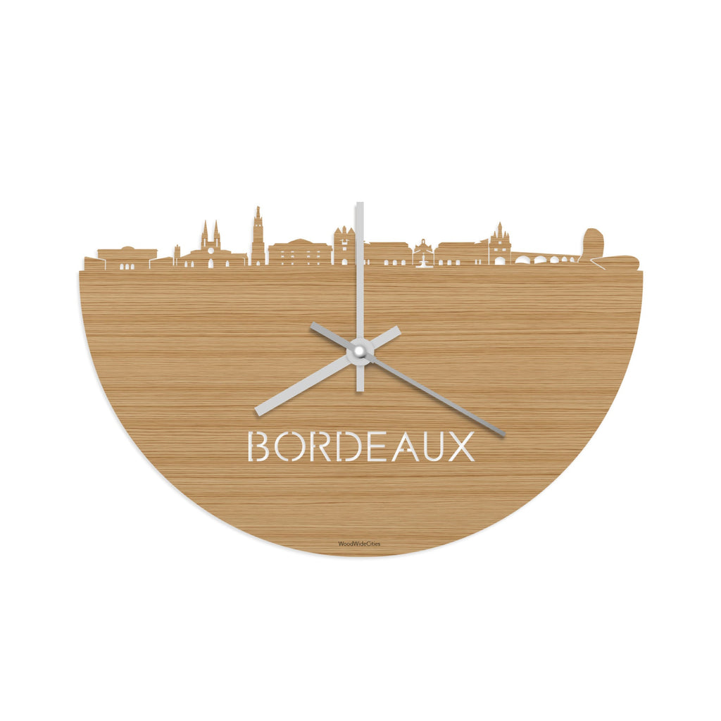 Skyline Klok Bordeaux Bamboe houten cadeau decoratie relatiegeschenk van WoodWideCities