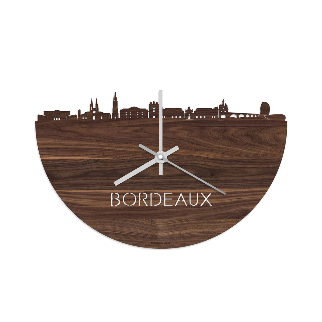 Skyline Klok Bordeaux Noten houten cadeau decoratie relatiegeschenk van WoodWideCities