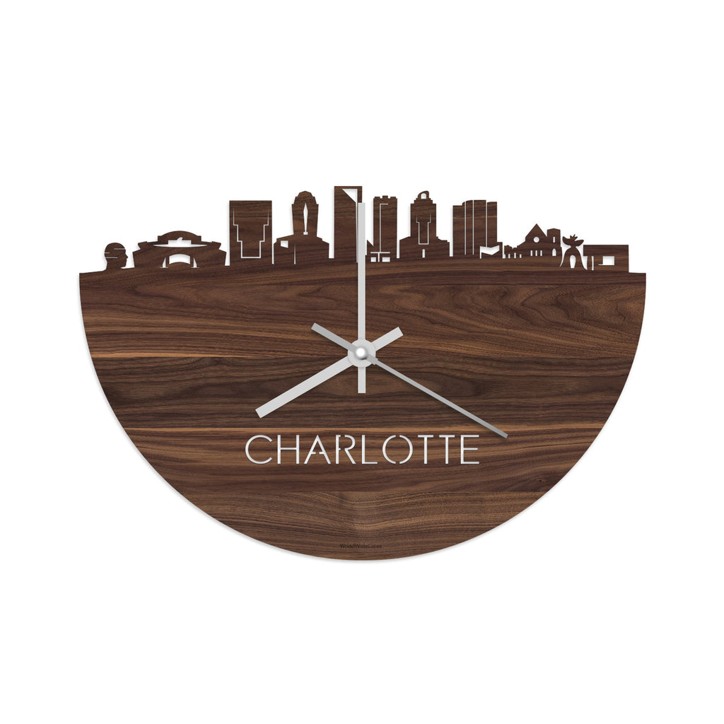 Skyline Klok Charlotte Noten houten cadeau decoratie relatiegeschenk van WoodWideCities