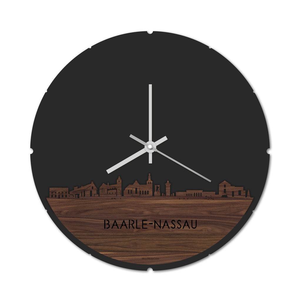 Skyline Klok Rond Baarle-Nassau Noten houten cadeau decoratie relatiegeschenk van WoodWideCities