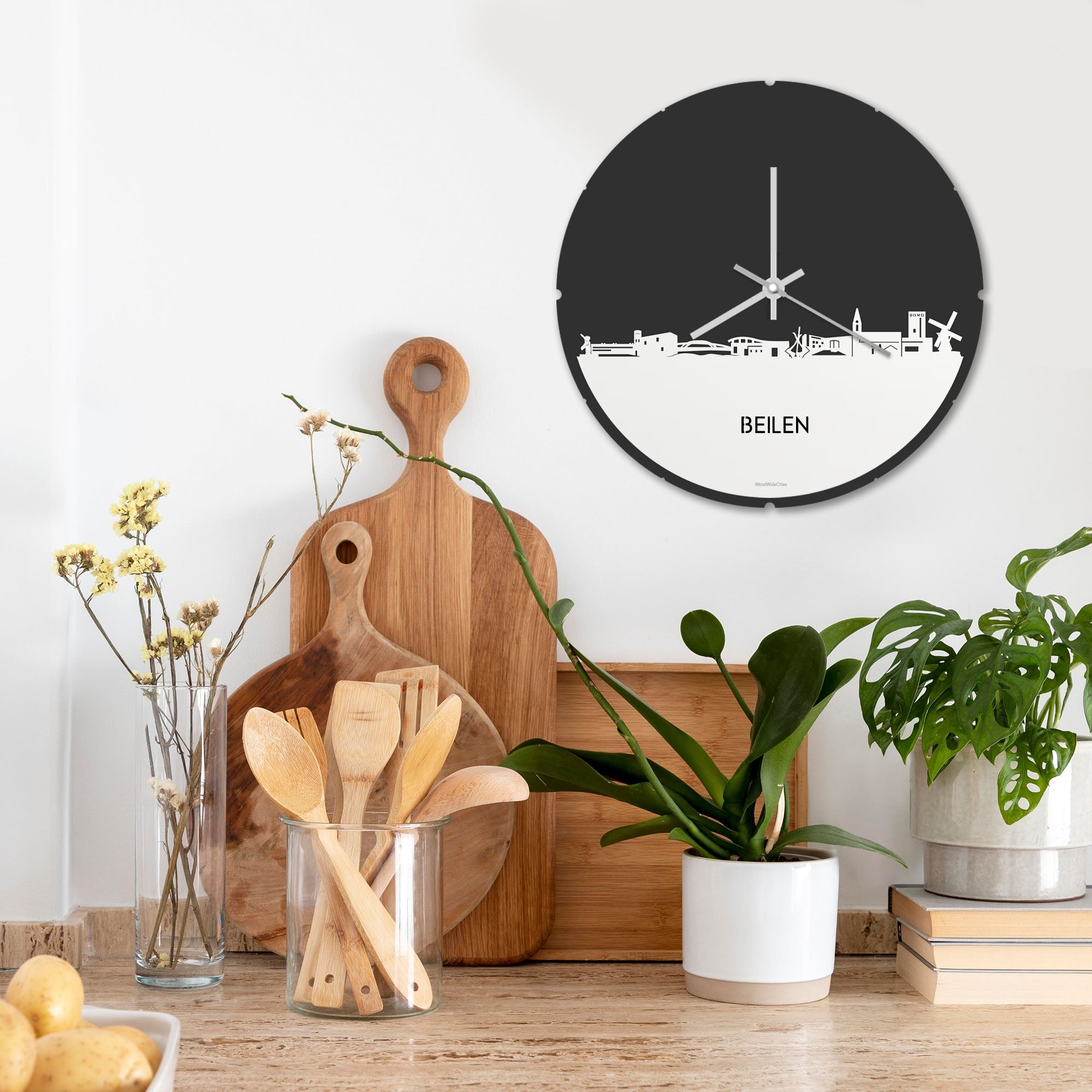 Skyline Klok Rond Beilen Wit glanzend gerecycled kunststof cadeau decoratie relatiegeschenk van WoodWideCities