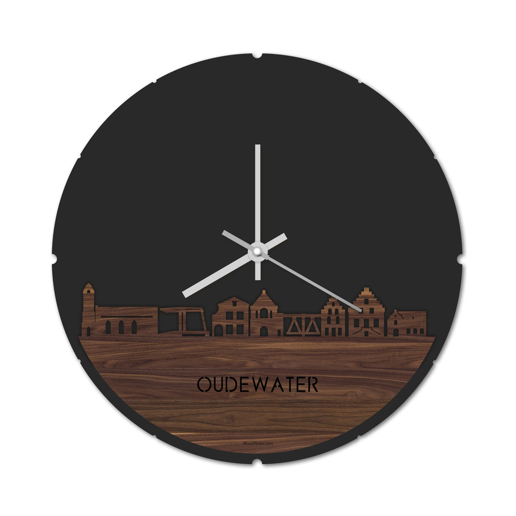 Skyline Klok Rond Oudewater Noten houten cadeau decoratie relatiegeschenk van WoodWideCities