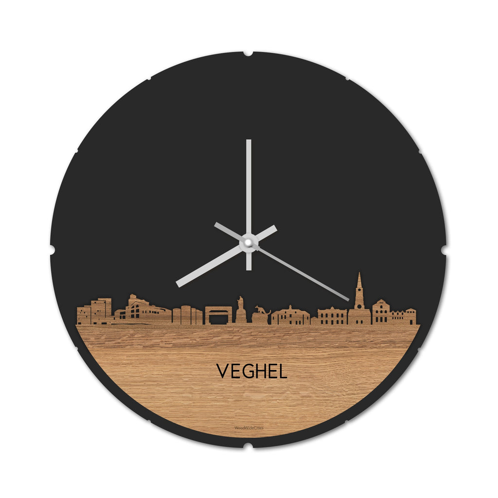 Skyline Klok Rond Veghel Eiken houten cadeau decoratie relatiegeschenk van WoodWideCities