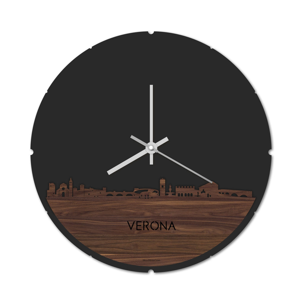 Skyline Klok Rond Verona Noten houten cadeau decoratie relatiegeschenk van WoodWideCities