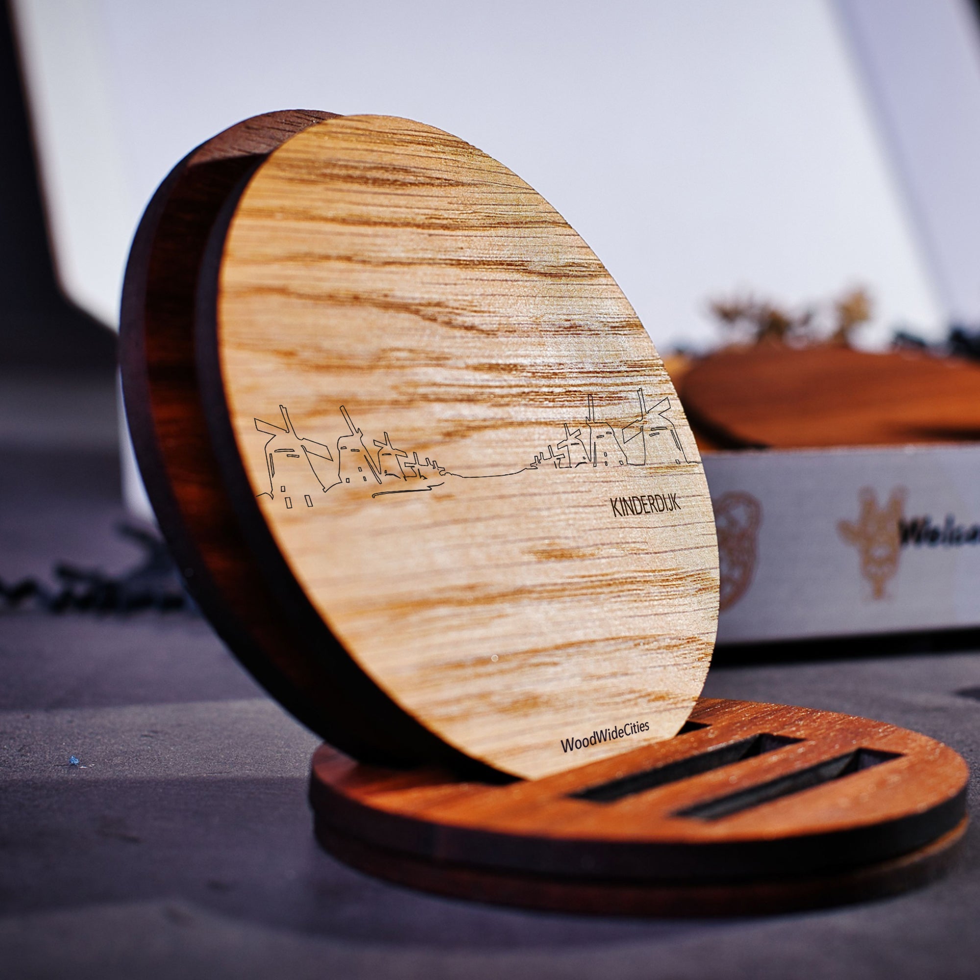 Skyline Onderzetters Kinderdijk Eiken en noten houten cadeau decoratie relatiegeschenk van WoodWideCities