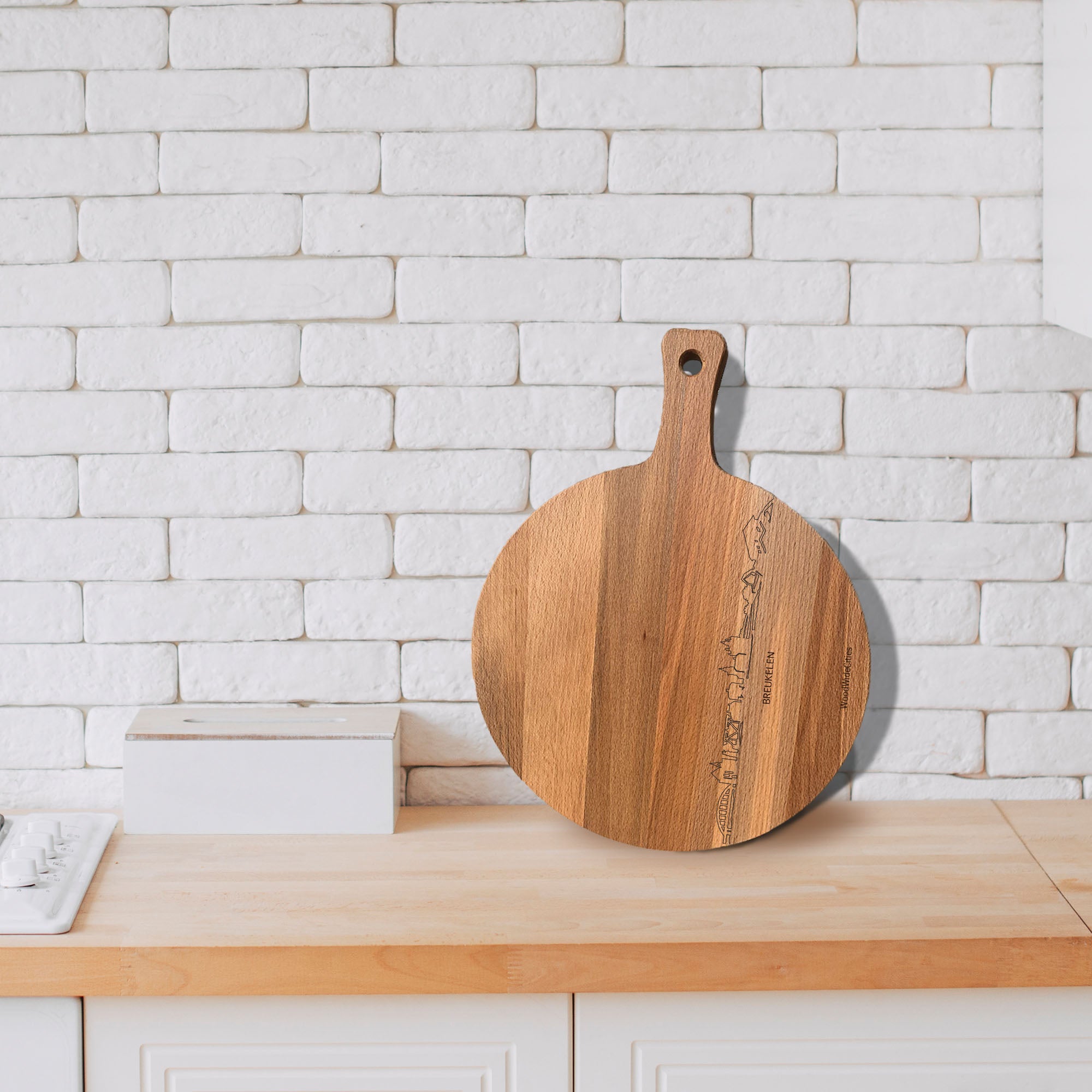 Skyline Serveerplank Rond Breukelen houten cadeau decoratie relatiegeschenk van WoodWideCities