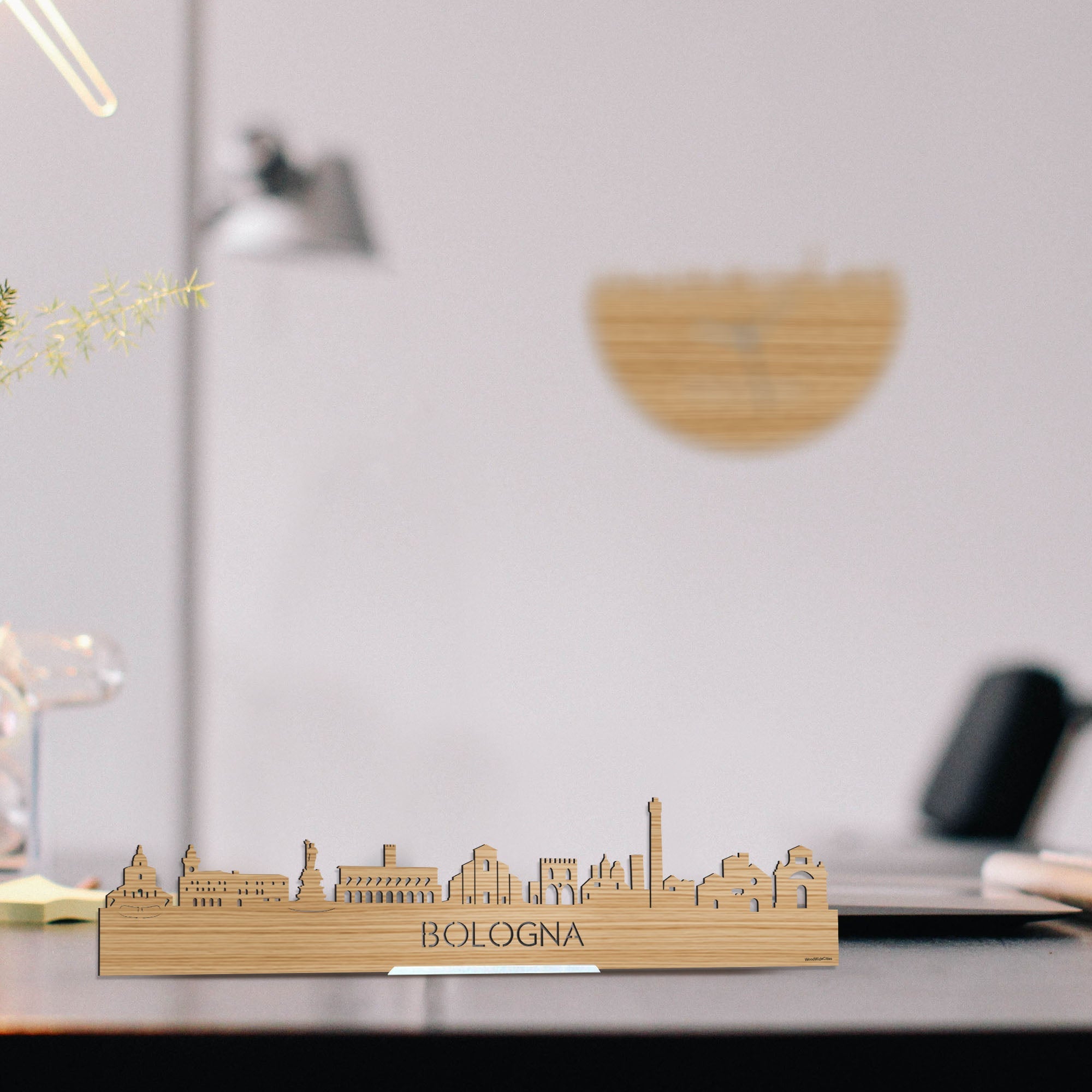 Standing Skyline Bologna Bamboe houten cadeau decoratie relatiegeschenk van WoodWideCities