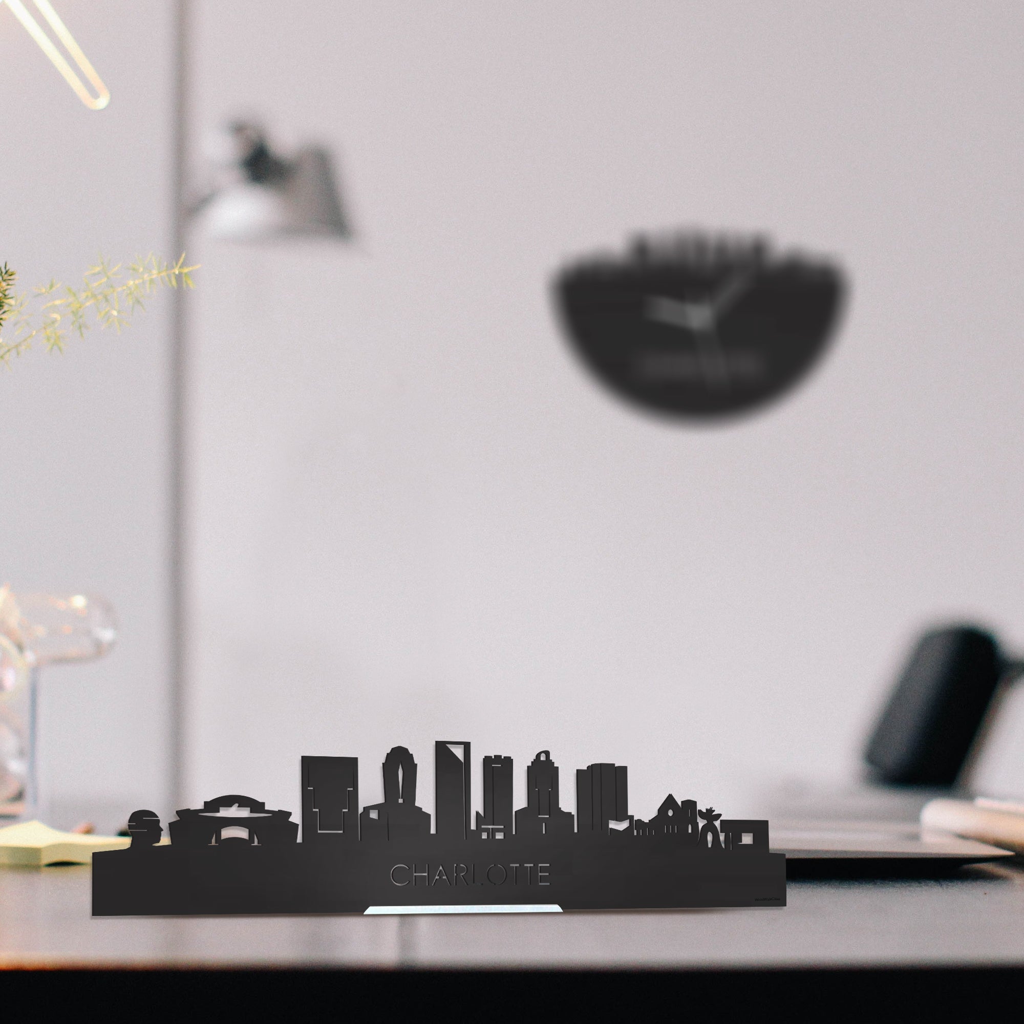 Standing Skyline Charlotte Zwart houten cadeau decoratie relatiegeschenk van WoodWideCities