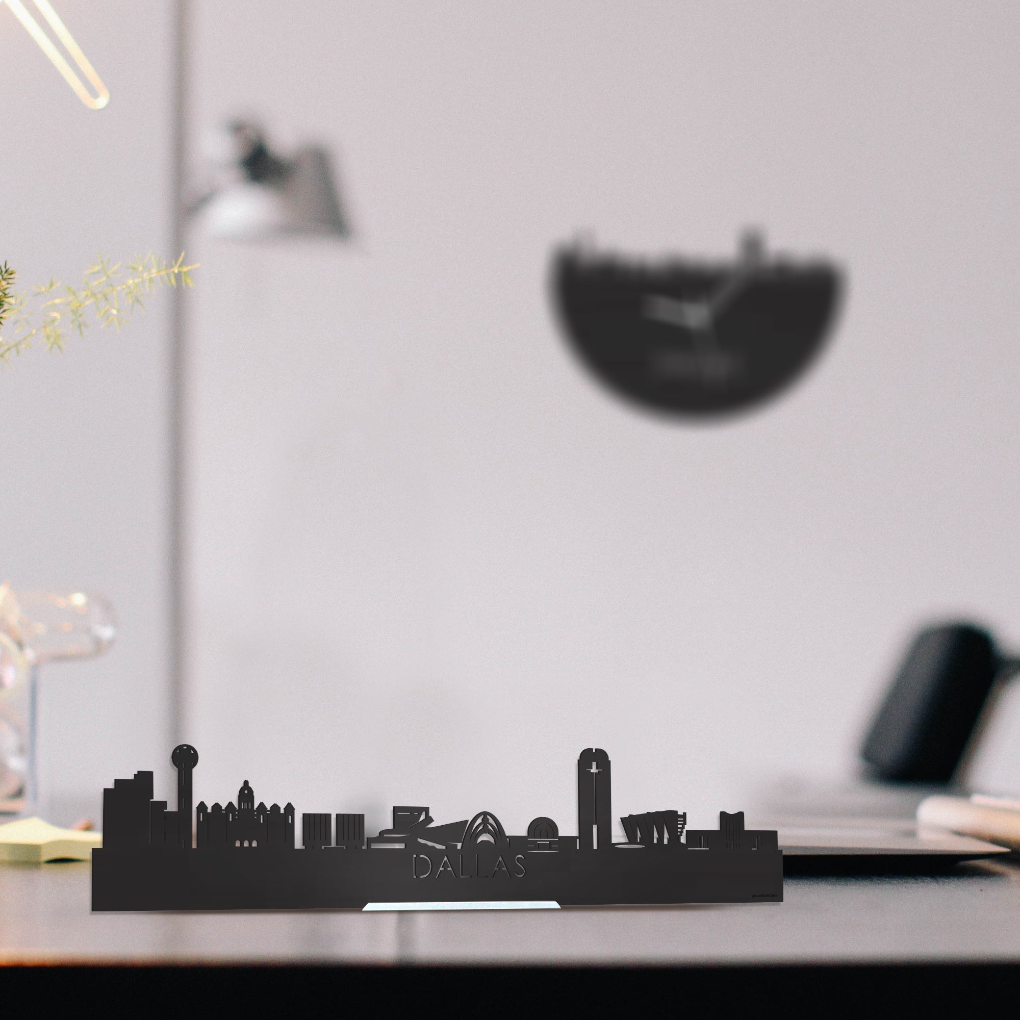 Standing Skyline Dallas Zwart houten cadeau decoratie relatiegeschenk van WoodWideCities