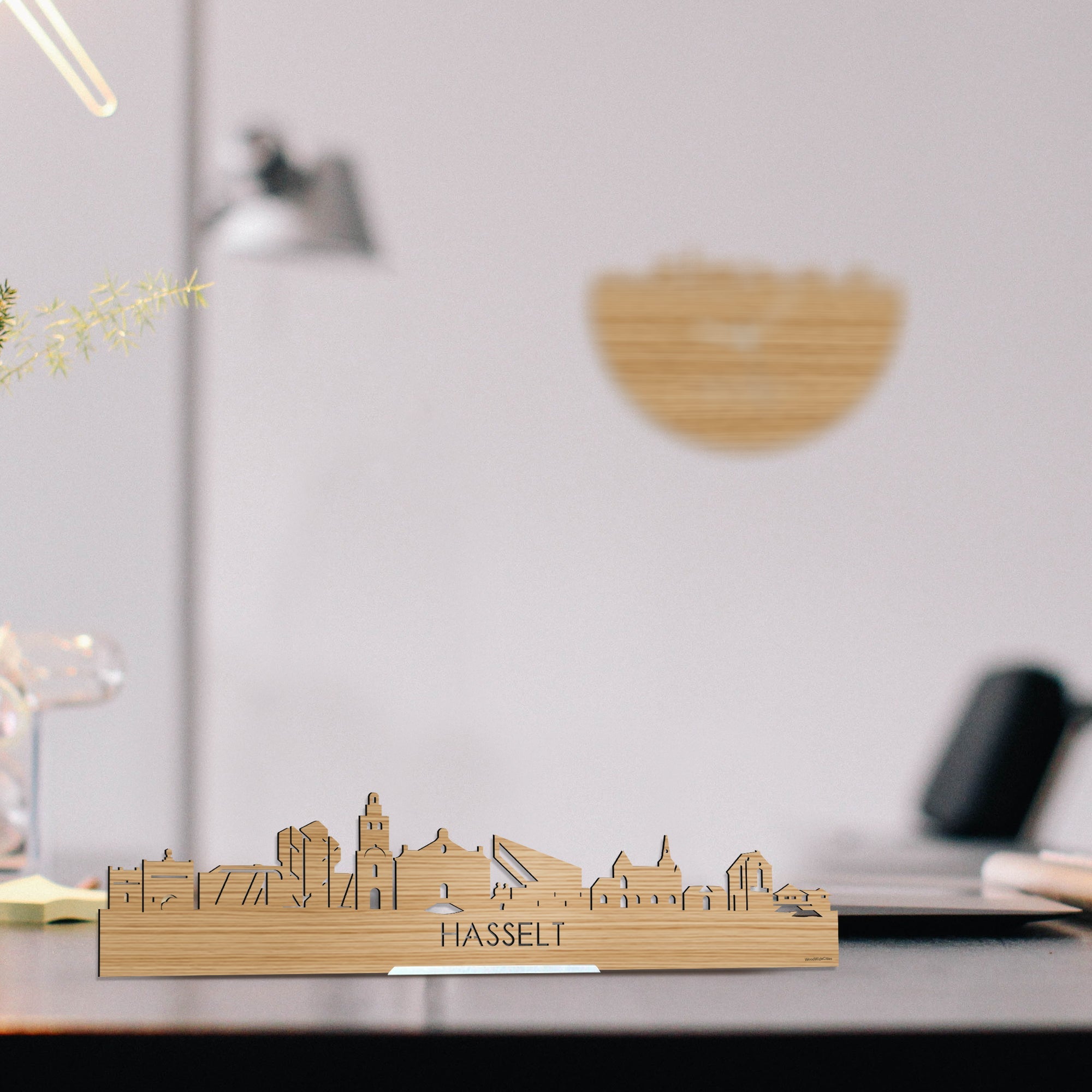 Standing Skyline Hasselt Bamboe houten cadeau decoratie relatiegeschenk van WoodWideCities