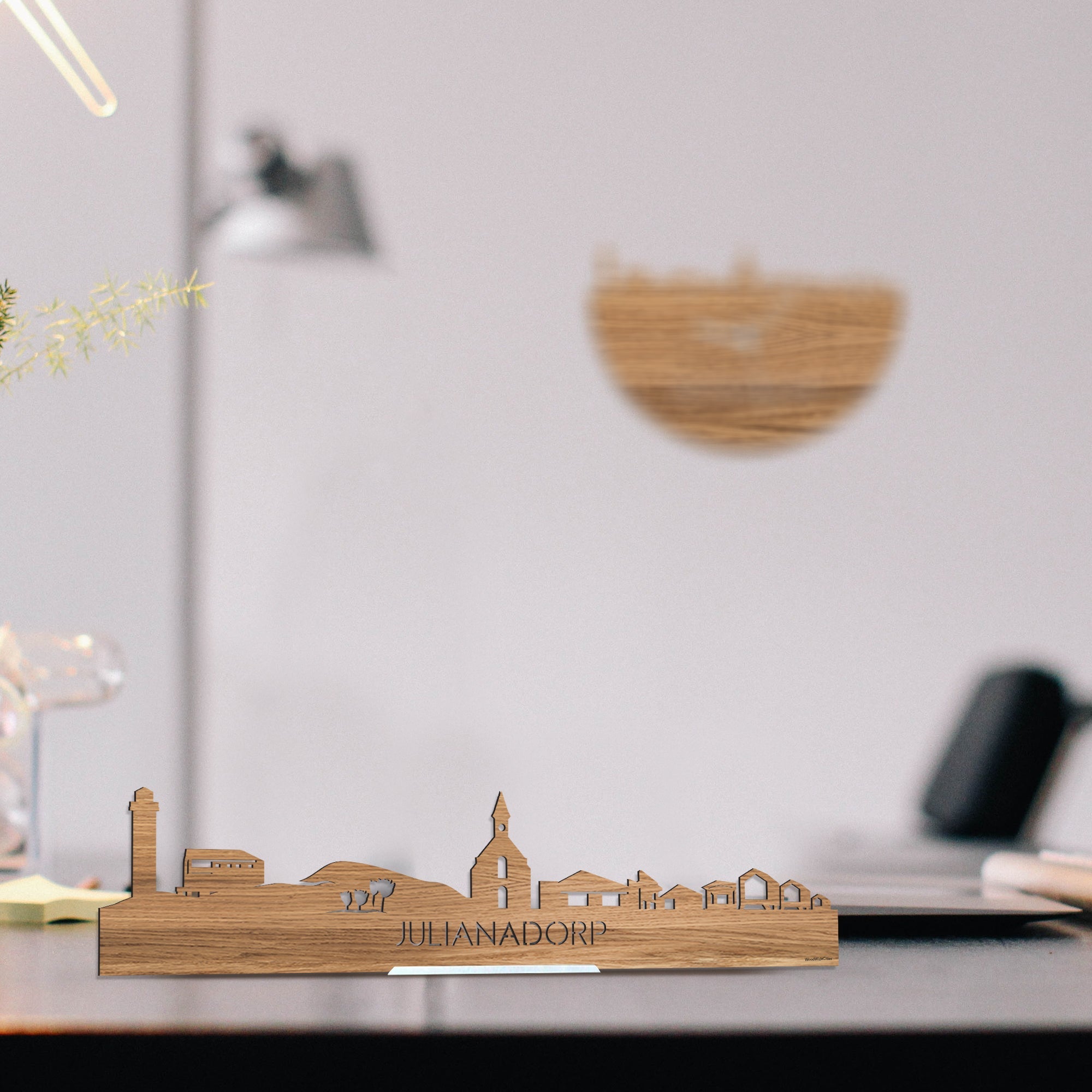 Standing Skyline Julianadorp Eiken houten cadeau decoratie relatiegeschenk van WoodWideCities