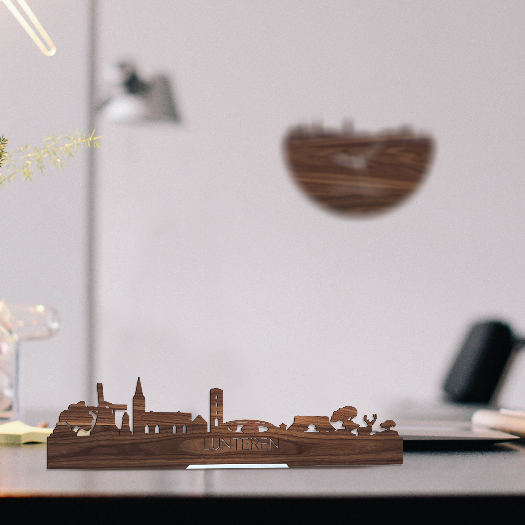 Standing Skyline Lunteren Noten houten cadeau decoratie relatiegeschenk van WoodWideCities