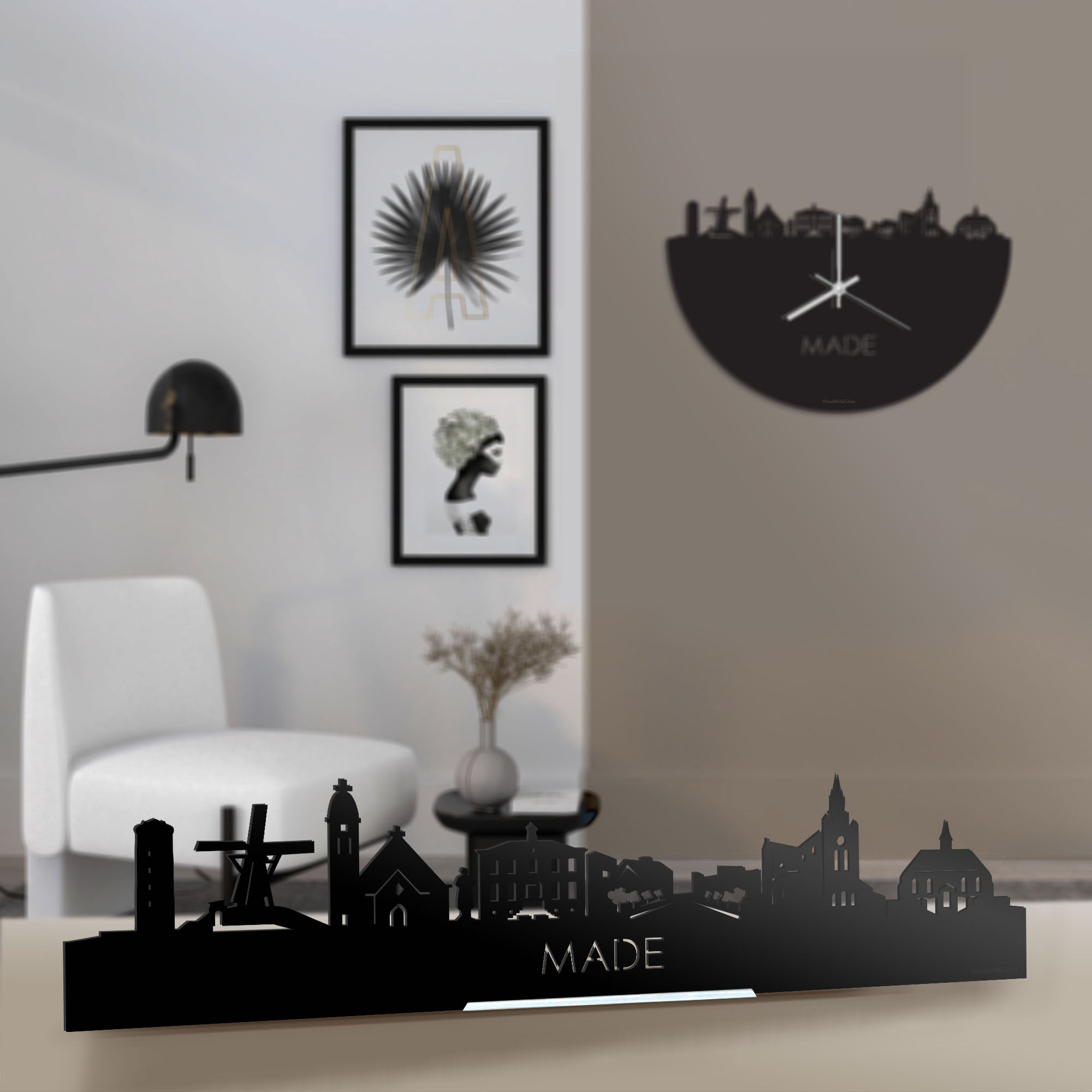 Standing Skyline Made Zwart glanzend gerecycled kunststof cadeau decoratie relatiegeschenk van WoodWideCities