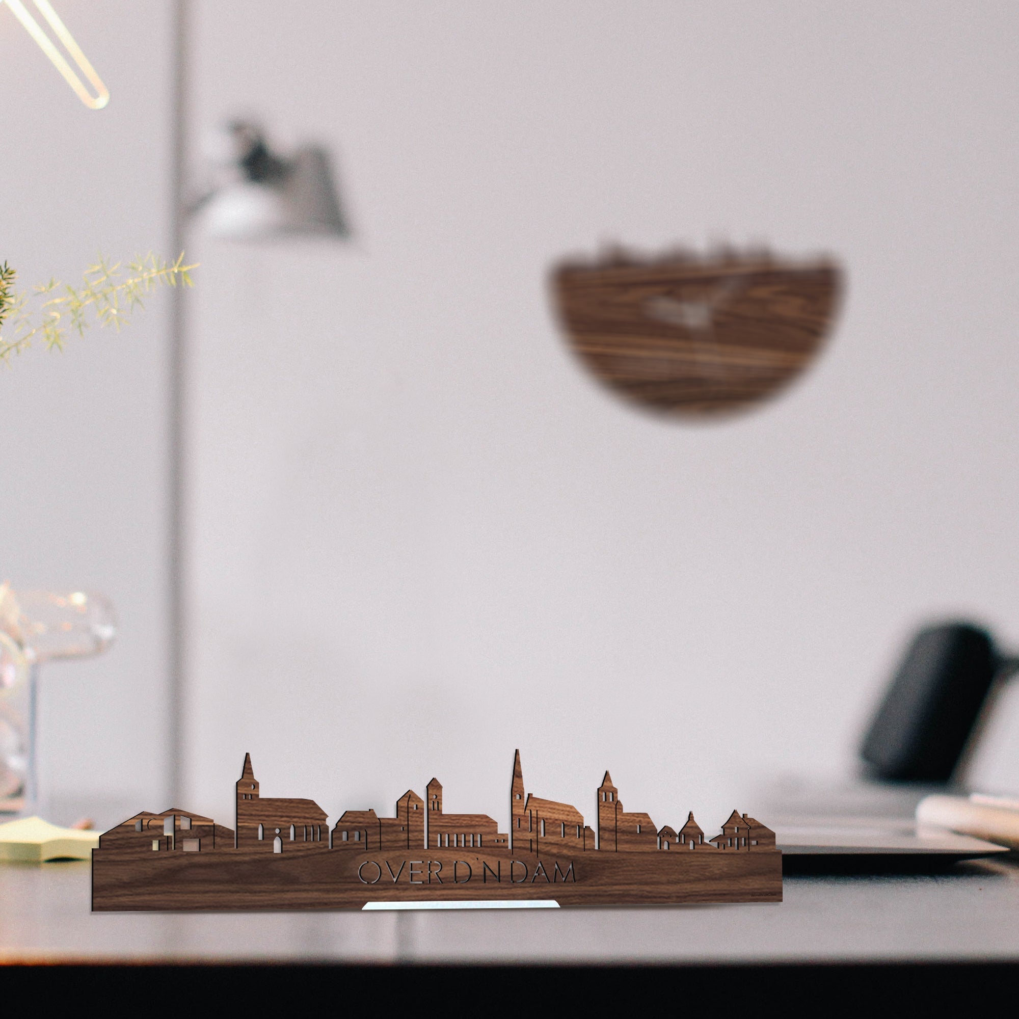 Standing Skyline Over d'n Dam Noten houten cadeau decoratie relatiegeschenk van WoodWideCities