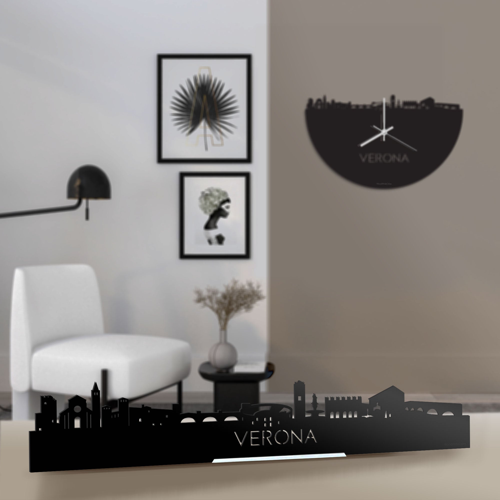 Standing Skyline Verona Zwart glanzend gerecycled kunststof cadeau decoratie relatiegeschenk van WoodWideCities