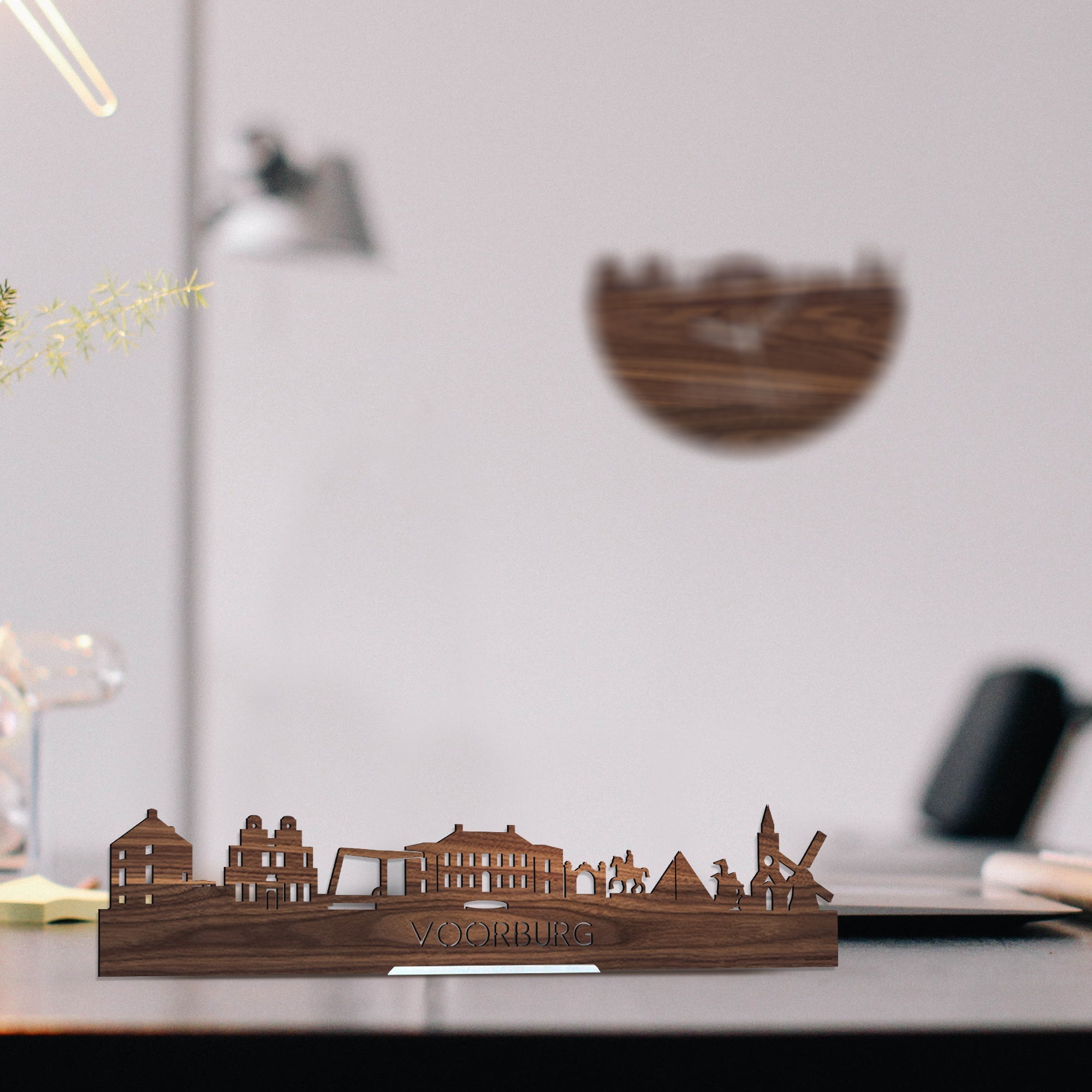 Standing Skyline Voorburg Noten houten cadeau decoratie relatiegeschenk van WoodWideCities