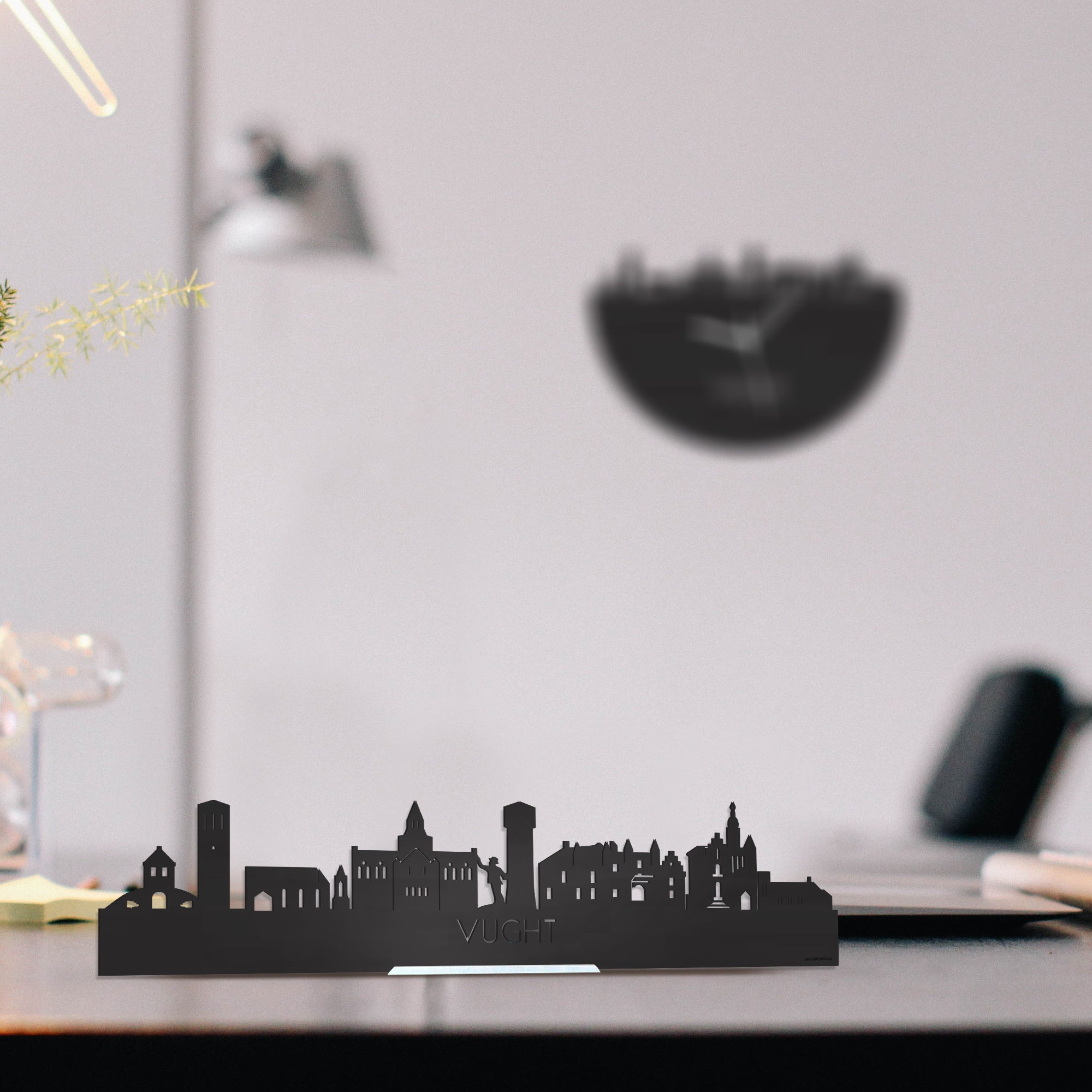 Standing Skyline Vught Zwart houten cadeau decoratie relatiegeschenk van WoodWideCities