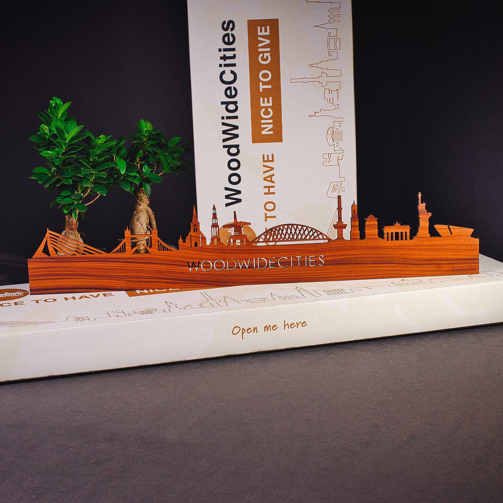 Skyline Terschelling Palissander houten cadeau decoratie relatiegeschenk van WoodWideCities